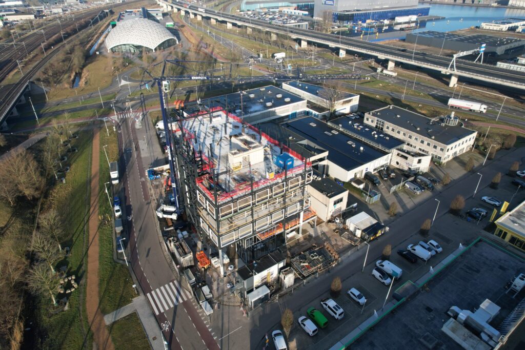 DE MAKERSTOREN GROEIT ELKE DAG! Makerstoren - bouw tot aan verdieping 6!