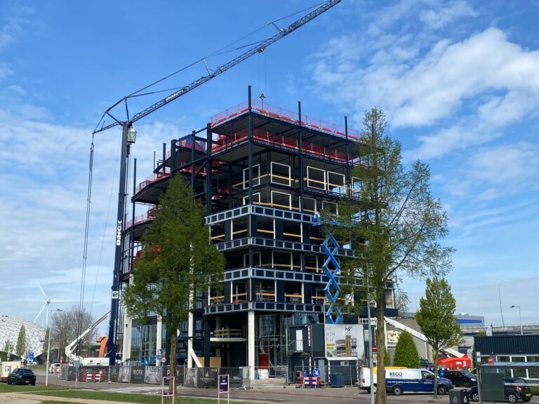 Makerstoren, grote hoogte, skyline met werkruimten