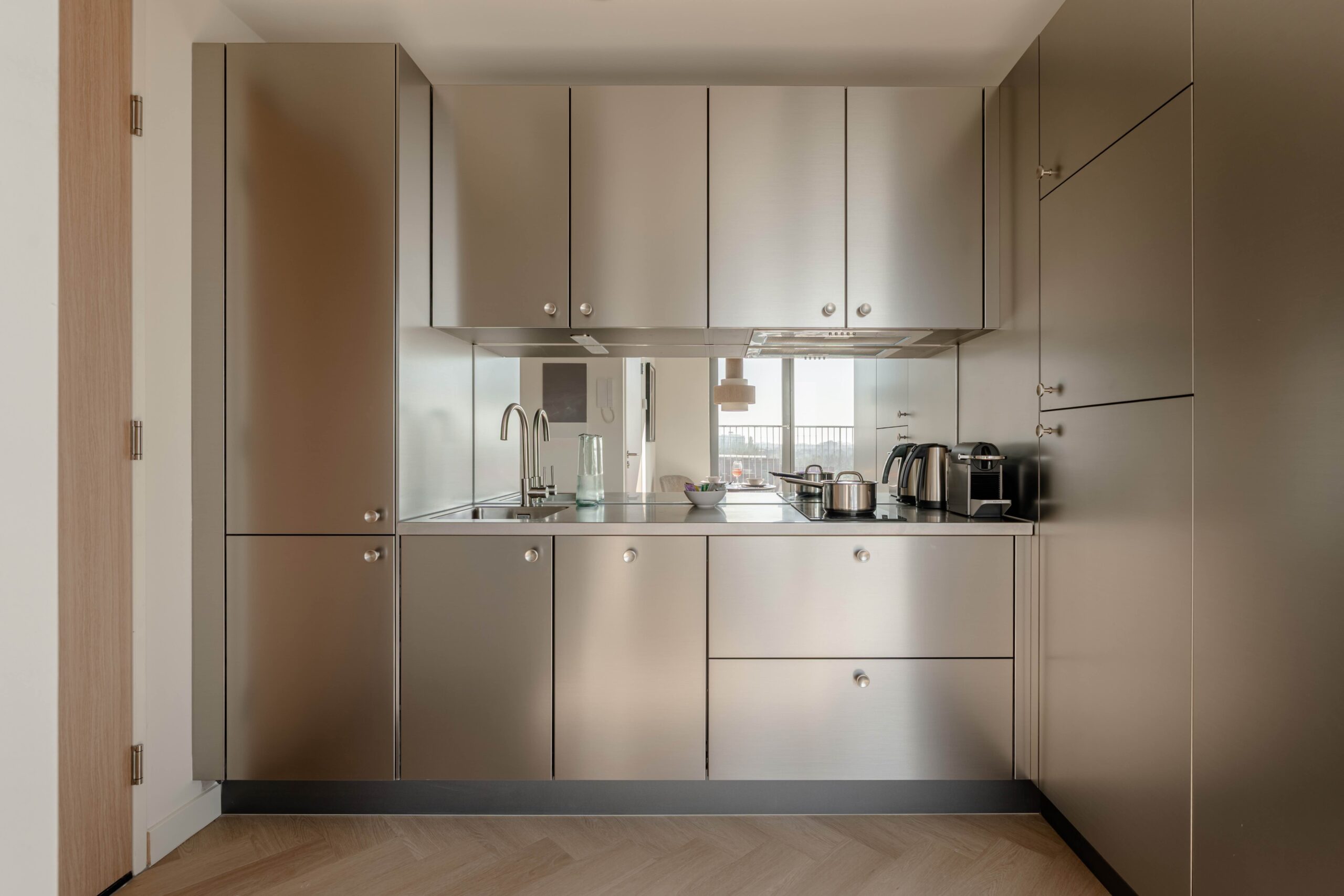 Volledig ingerichte roestvrijstalen keuken in short-stay appartement Amsterdam Executive Corner