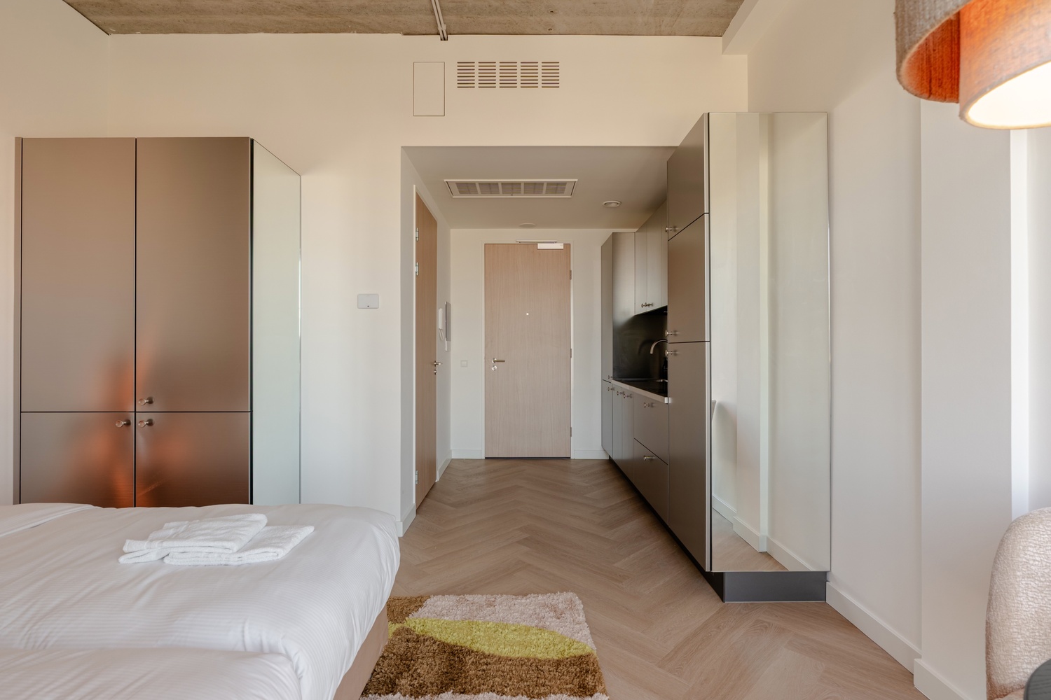 Woonruimte met uitzicht in Makerstoren appartement